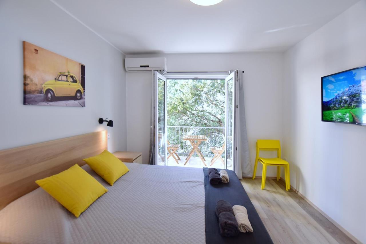 Appartamento Olive Tree Stari Grad  Esterno foto