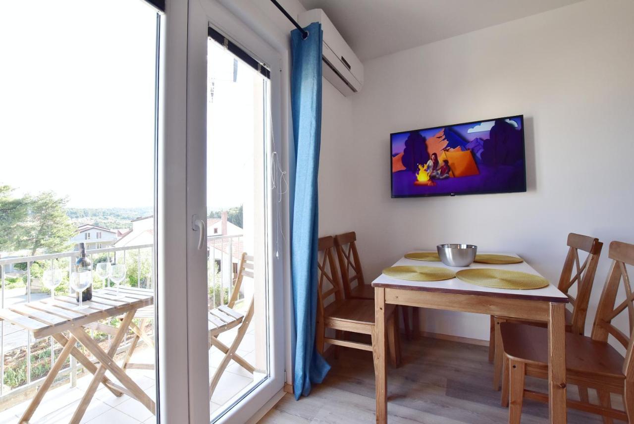 Appartamento Olive Tree Stari Grad  Esterno foto