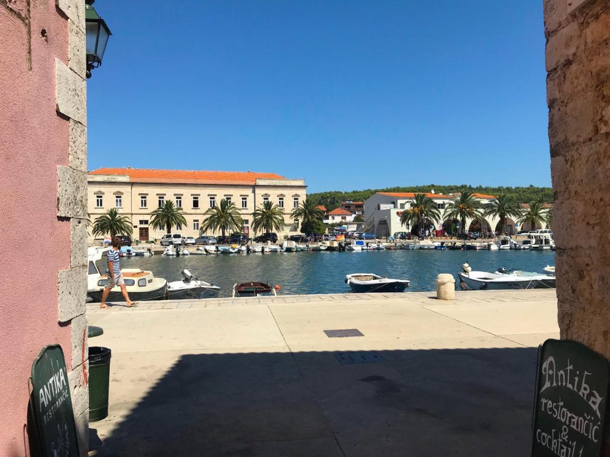 Appartamento Olive Tree Stari Grad  Esterno foto
