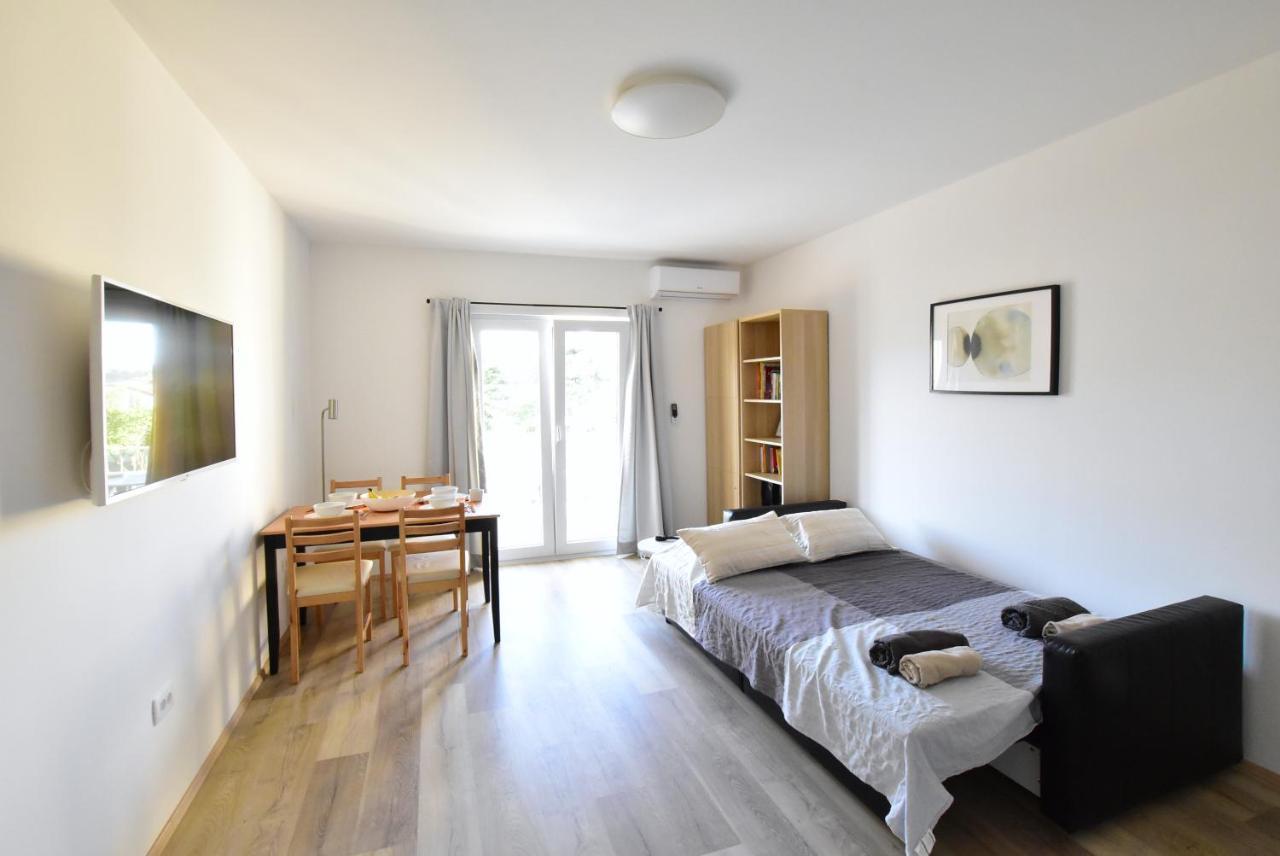 Appartamento Olive Tree Stari Grad  Esterno foto
